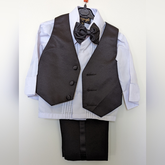Vangogh Baby Tuxedo - Picture 2 of 4